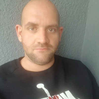 László