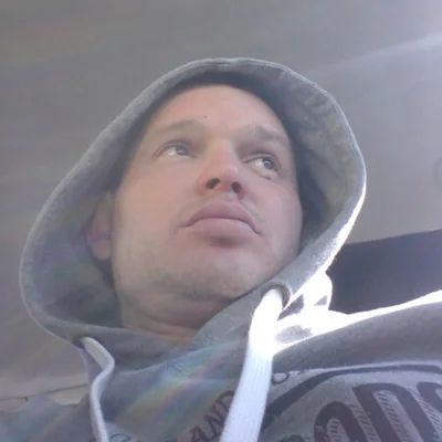 András