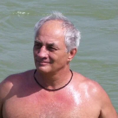 László