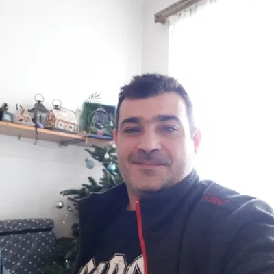 András