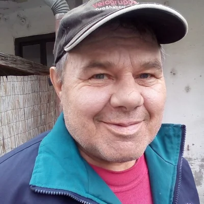 János
