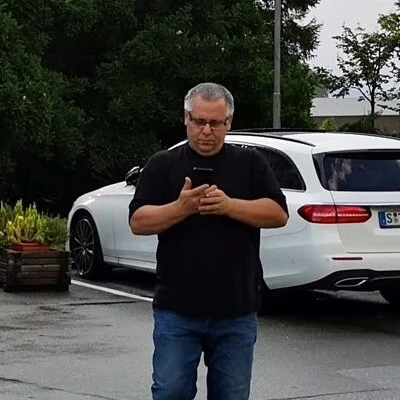 János