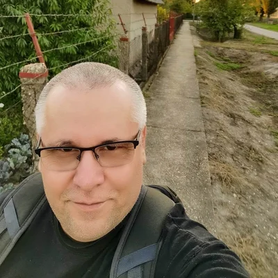 János