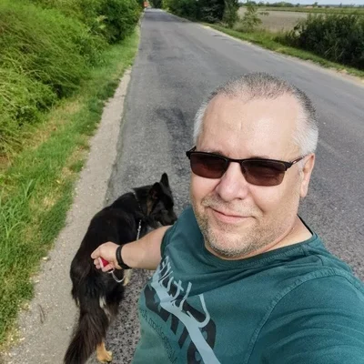János