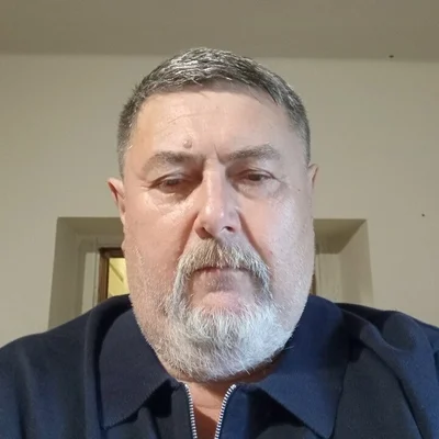 László, Gyöngyös
