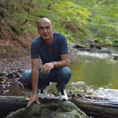István