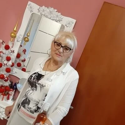 Katalin, Oroszlány