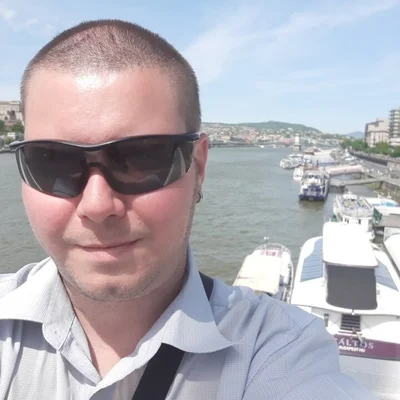 András