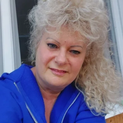 Sylvia, Pécs