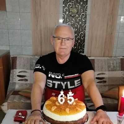 Misi, Szekszárd
