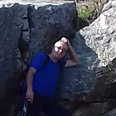 László