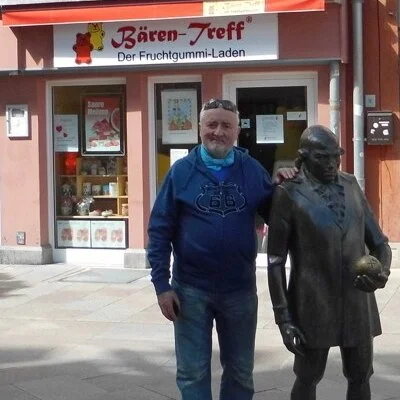 János