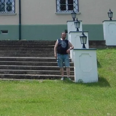 János
