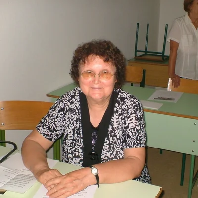 Irén, Szekszárd