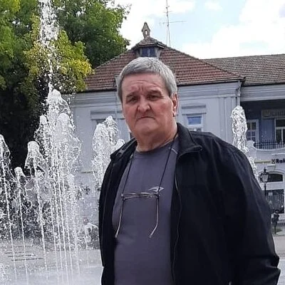László