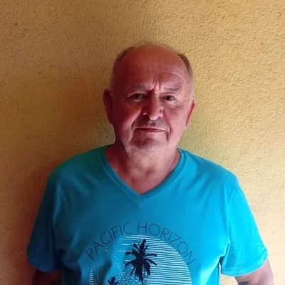 András