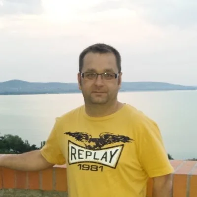Chris, Békéscsaba