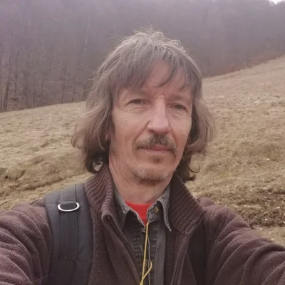 László