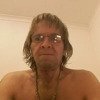 István, London
