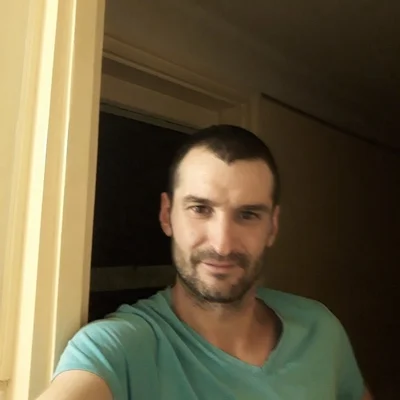László