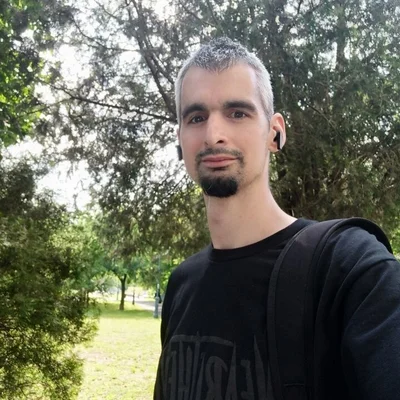 Mike, Szeged