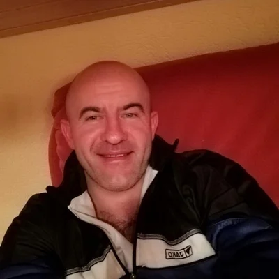 András