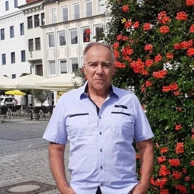 László