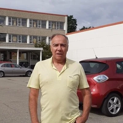 László