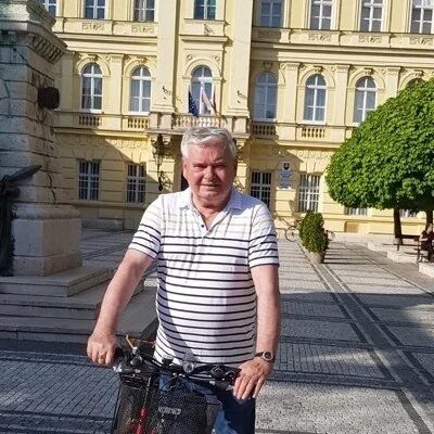 Jozsef, Komárom