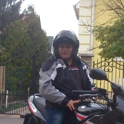 András