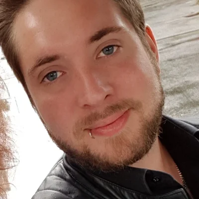 Laszlo, Bécs