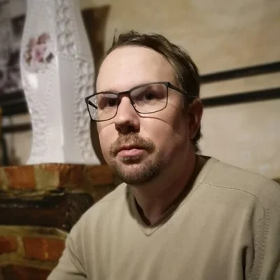 András