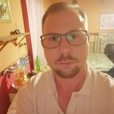 András