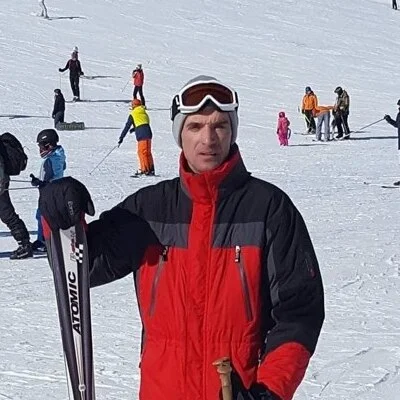 György