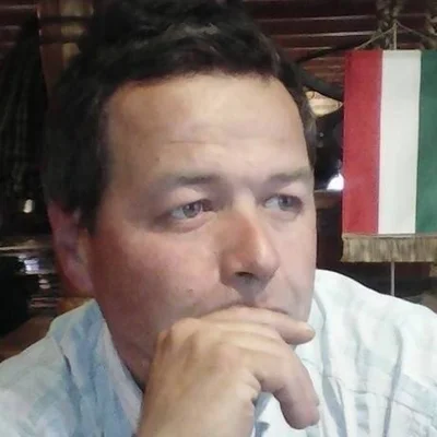 László