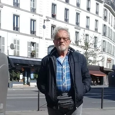 Tamás, Paris