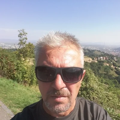 László