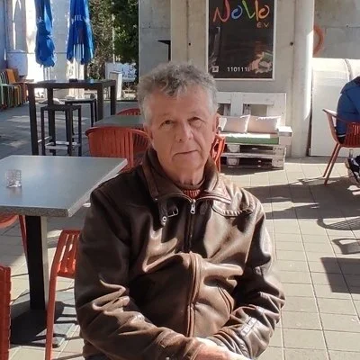 András