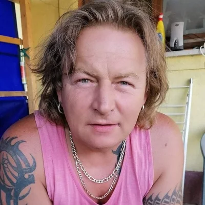László, Aparhant