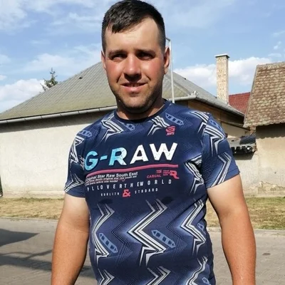 László