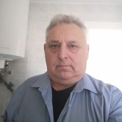 András