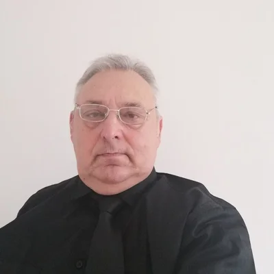 András