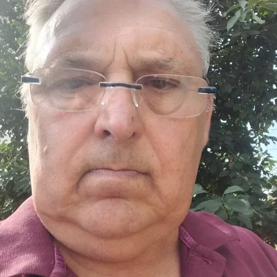 András