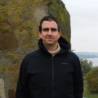 András