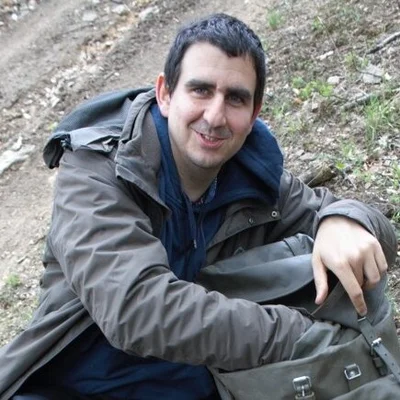 András
