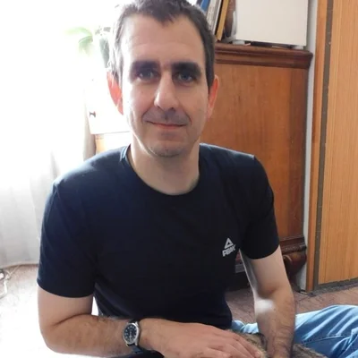 András