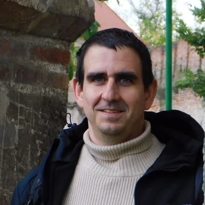 András