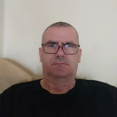 Tibor, Komárom