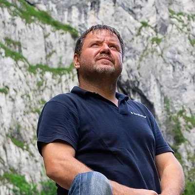 Tamás, Karva