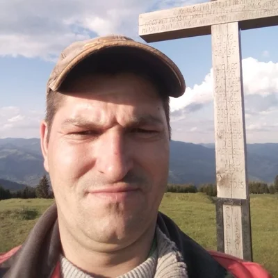 András